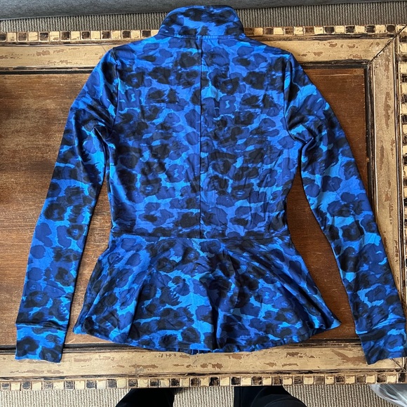 NWOT TA Tracy Anderson G.I.L.I. Blue Camouflage Jacket - Picture 2 of 7